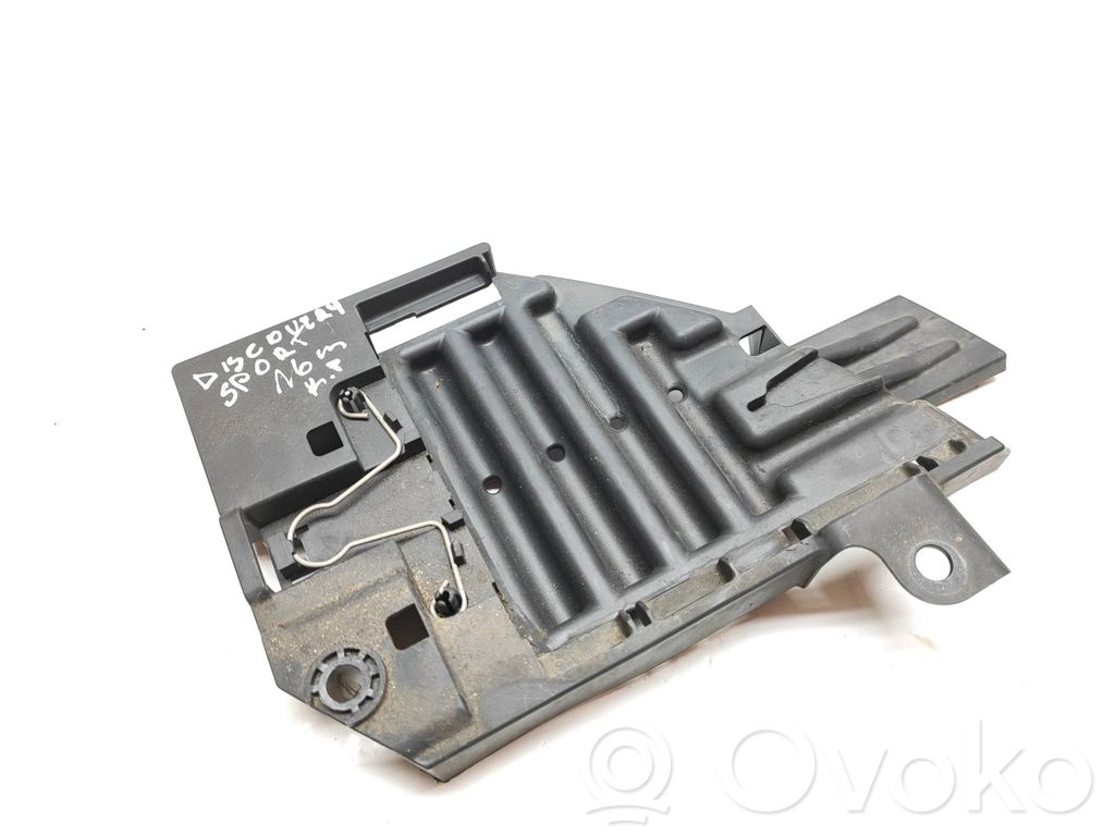 Land Rover Discovery Sport Headlight/headlamp mounting bracket 
