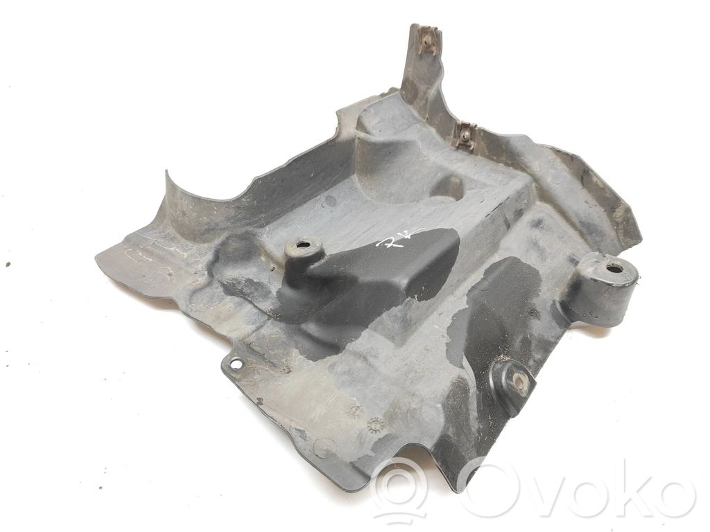 BMW 5 F10 F11 Cita veida dzinēja nodalījuma detaļa 