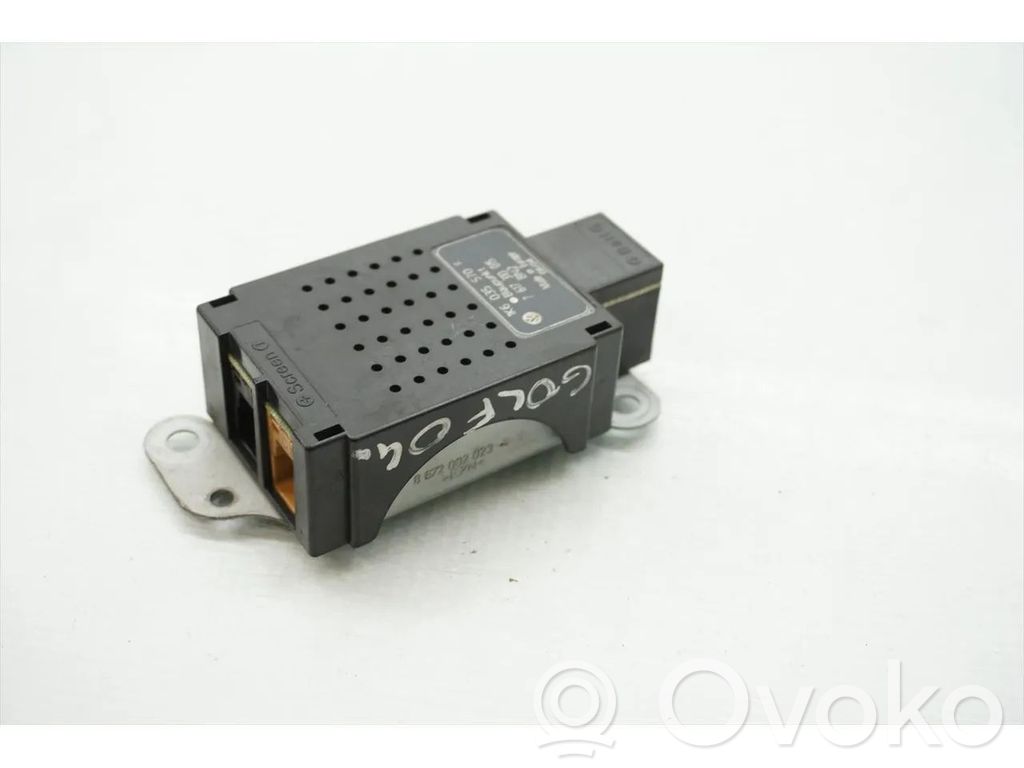 Volkswagen Golf V Aerial antenna amplifier 