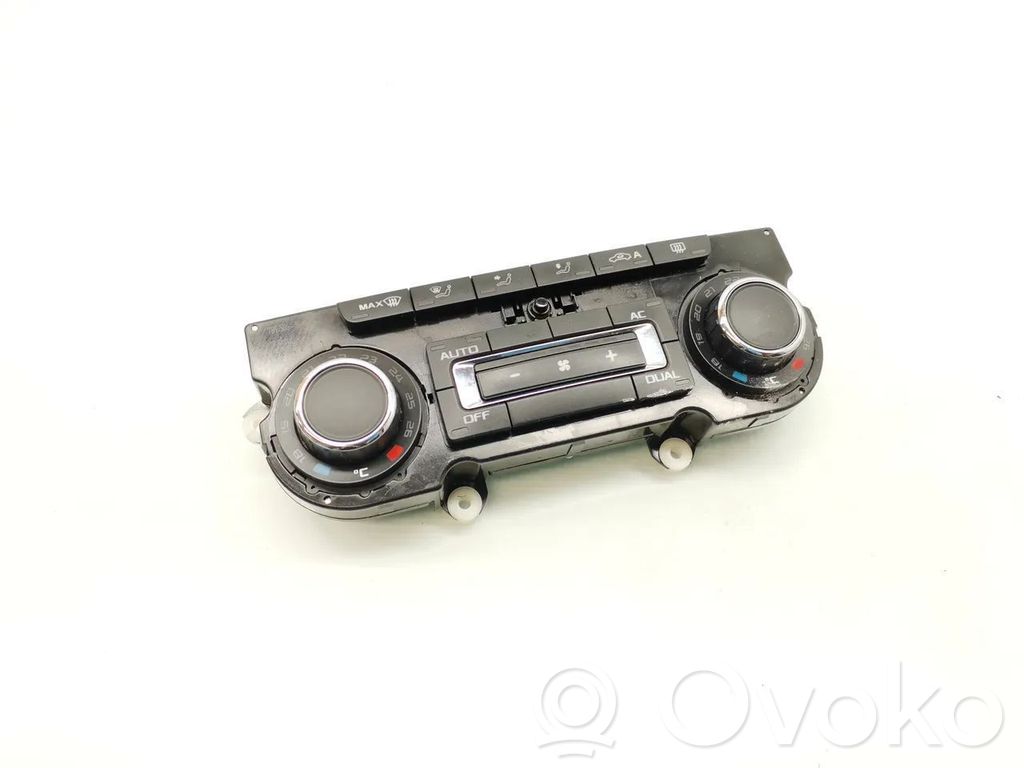 Skoda Octavia Mk2 (1Z) Climate control unit 