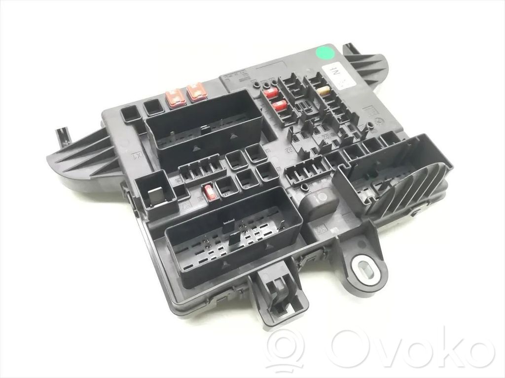 Opel Insignia A Fuse module 