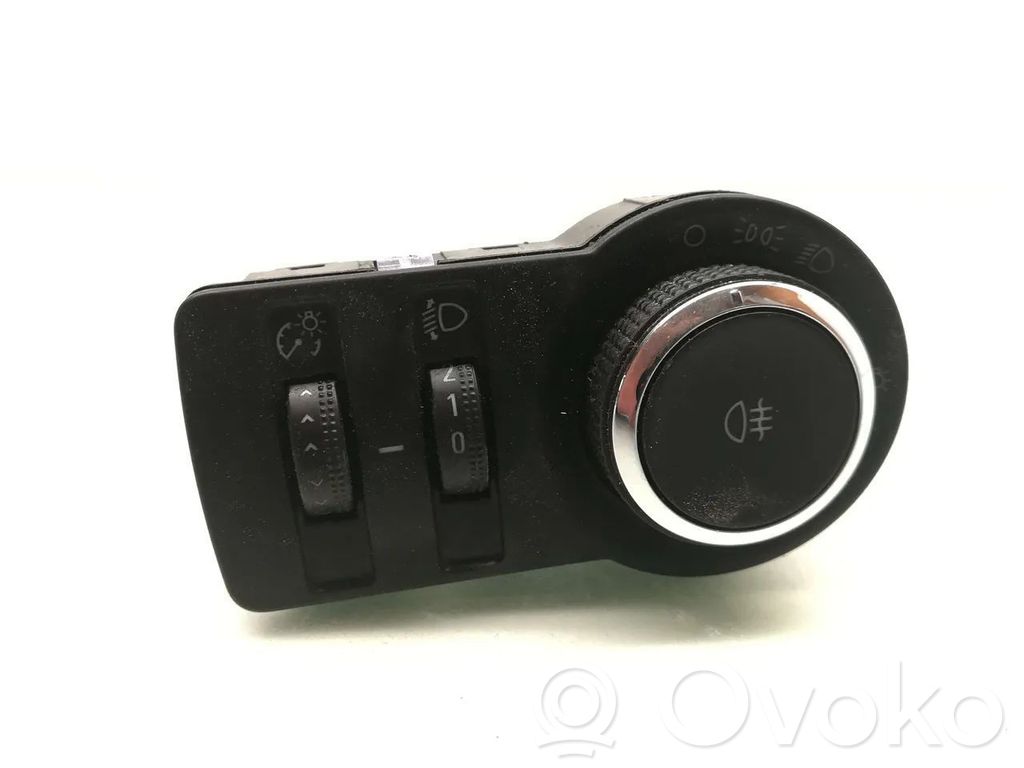 Opel Astra J Light switch 