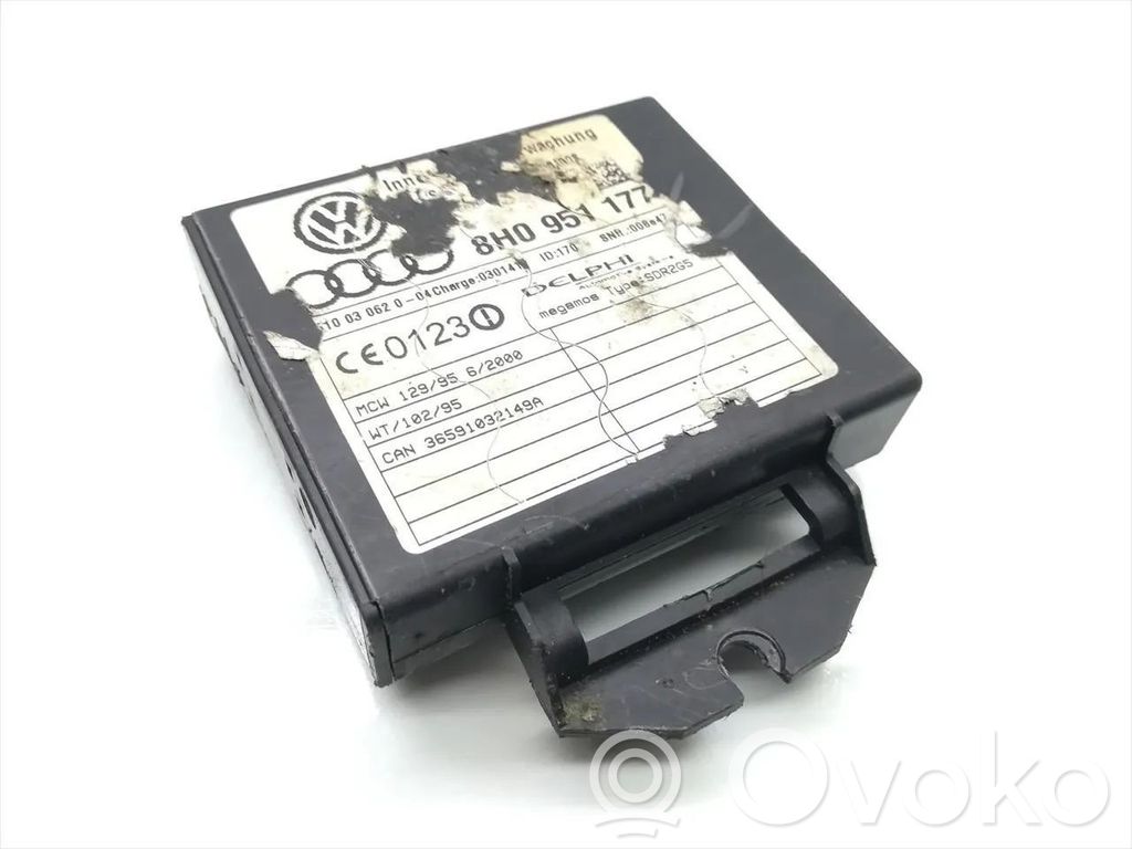 Audi A4 S4 B6 8E 8H Boîtier module alarme 