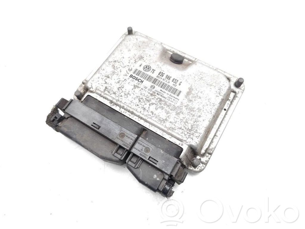 Volkswagen Golf IV Engine control unit/module 