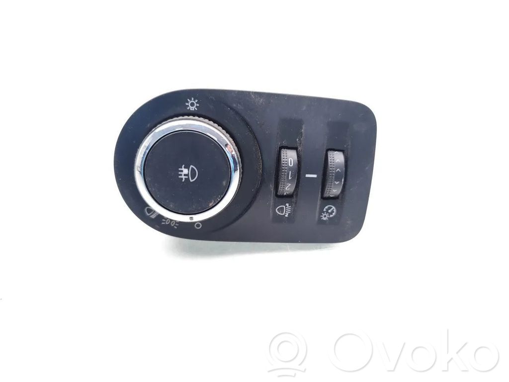 Opel Meriva B Light switch 