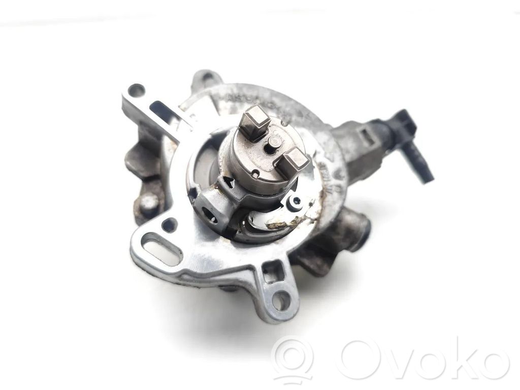Ford Focus Vacuum pump 