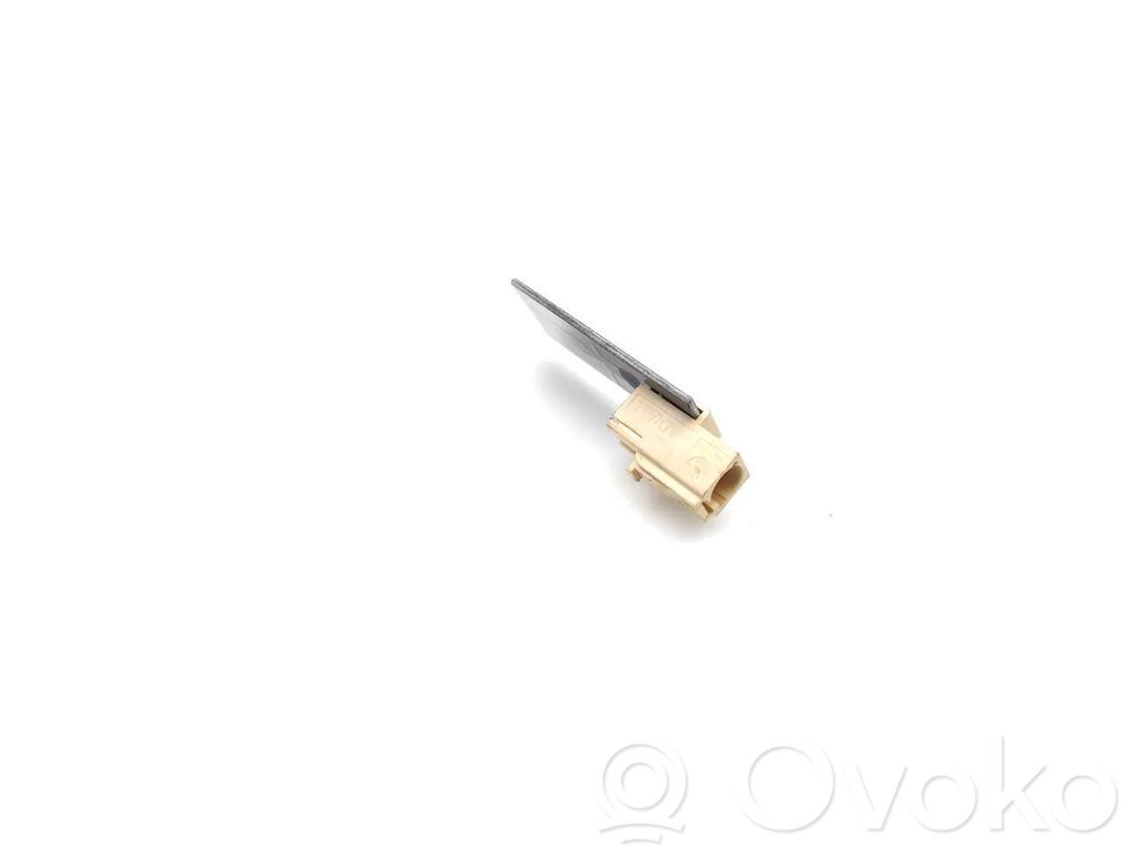 Audi Q7 4L Bluetooth antenna 