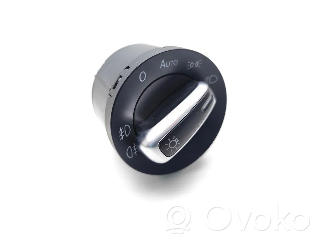 Volkswagen Tiguan Light switch 