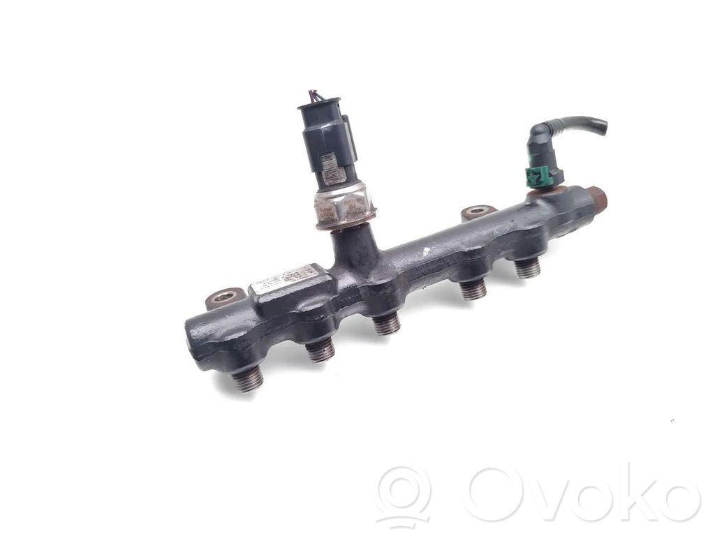 Ford Mondeo MK V Polttoainepääputki 