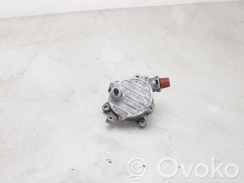 Volvo XC70 Vacuum pump 