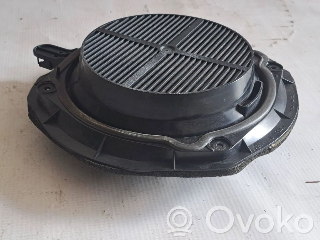 Audi A4 S4 B7 8E 8H Front door speaker 