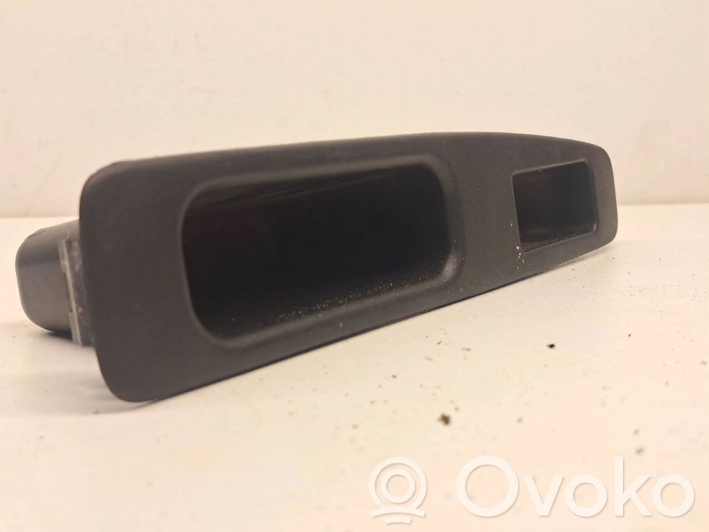Nissan Qashqai Aizvēršanas rokturis / dekoratīvā apdare 