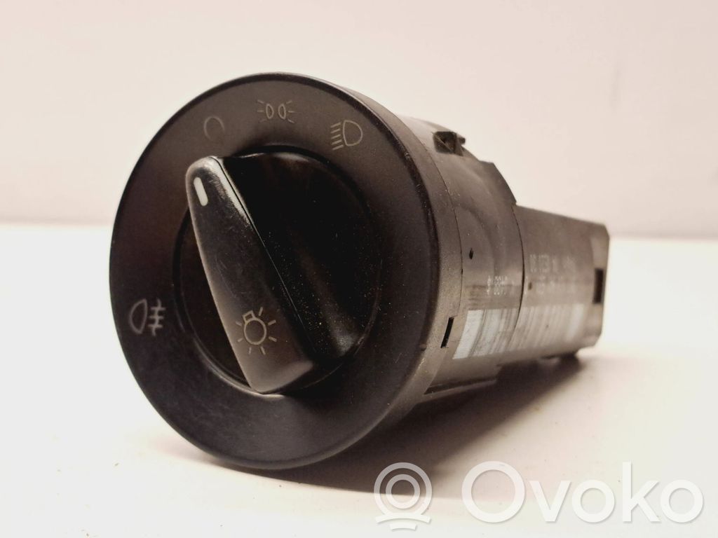 Volkswagen Golf IV Light switch 