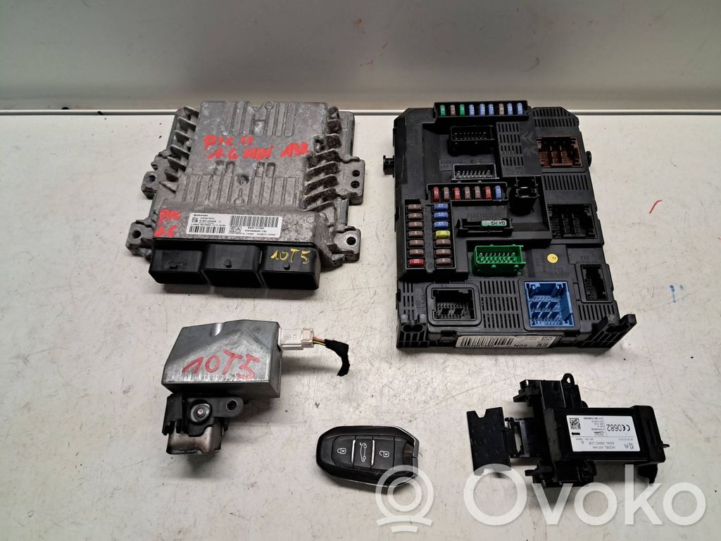 Citroen C4 II Picasso Engine ECU kit and lock set 