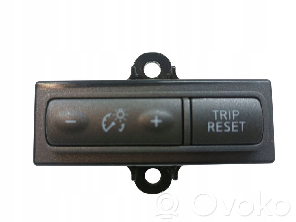 Infiniti Q50 Autres commutateurs / boutons / leviers