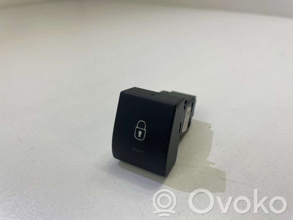 Peugeot 3008 I Central locking switch button 