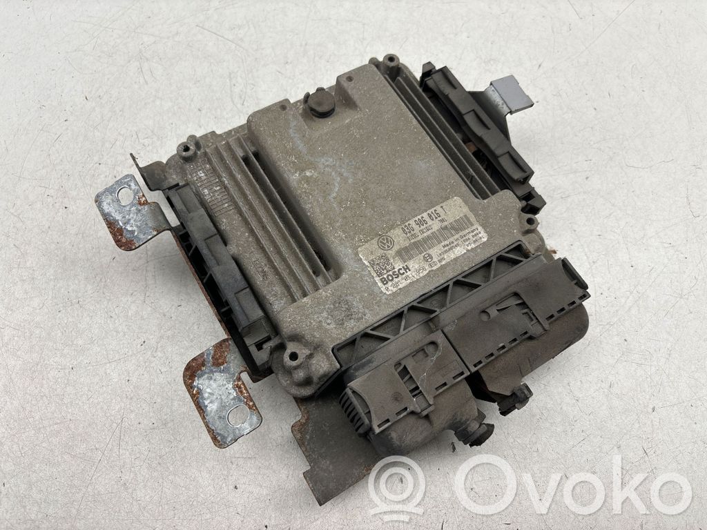Volkswagen Golf Plus Calculateur moteur ECU 