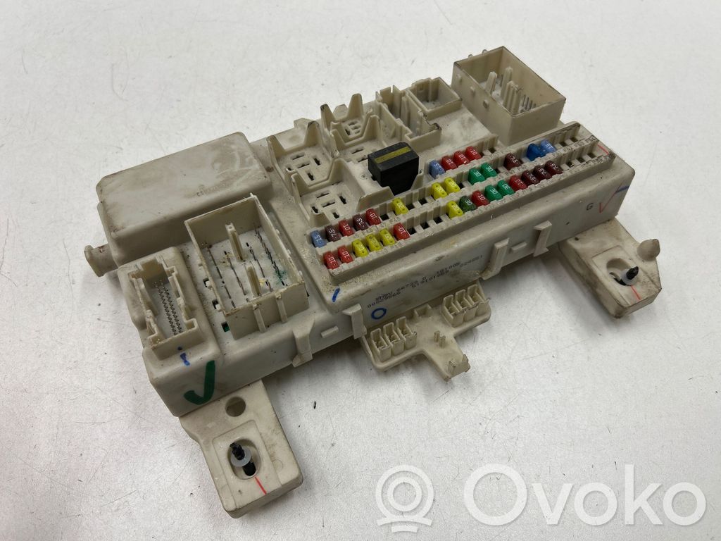 Mazda 3 I Fuse module 