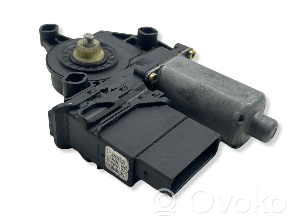 Silnik regulatora szyby drzwi przednich   101439203,161958,7060600,05076620