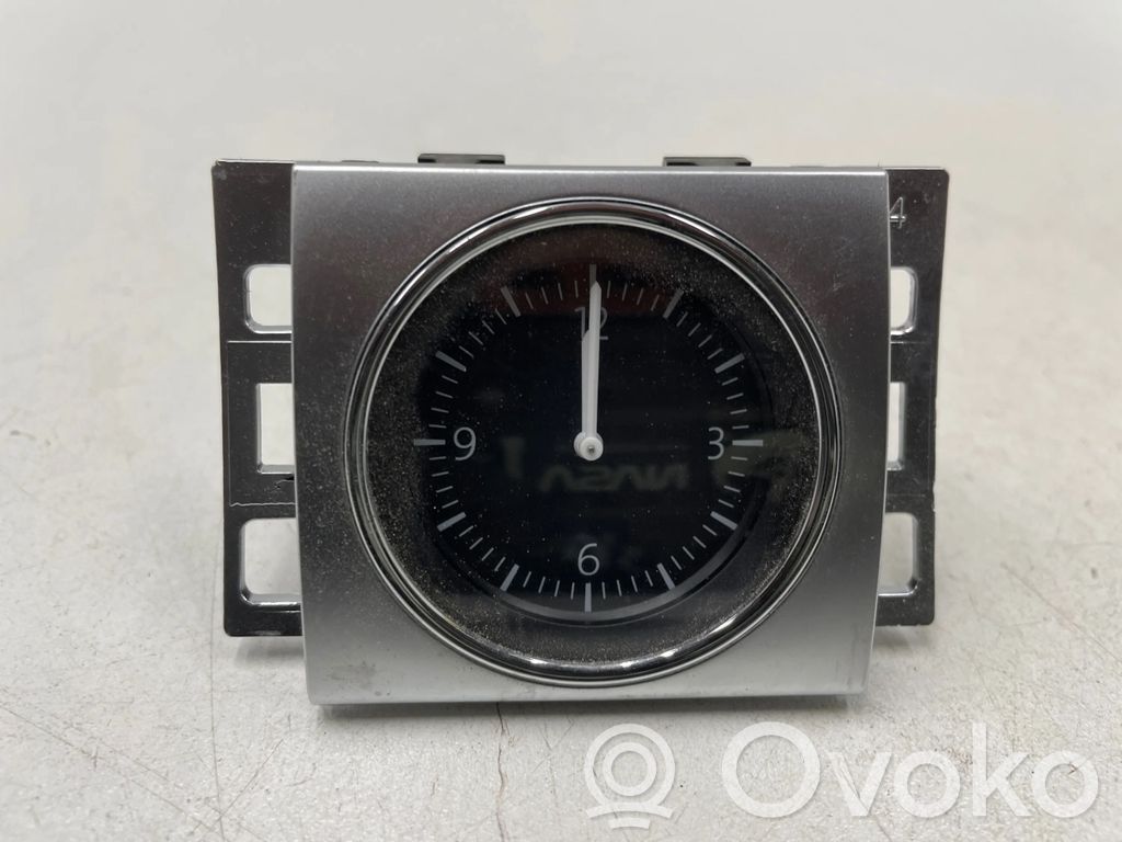 Volkswagen PASSAT B7 Clock 