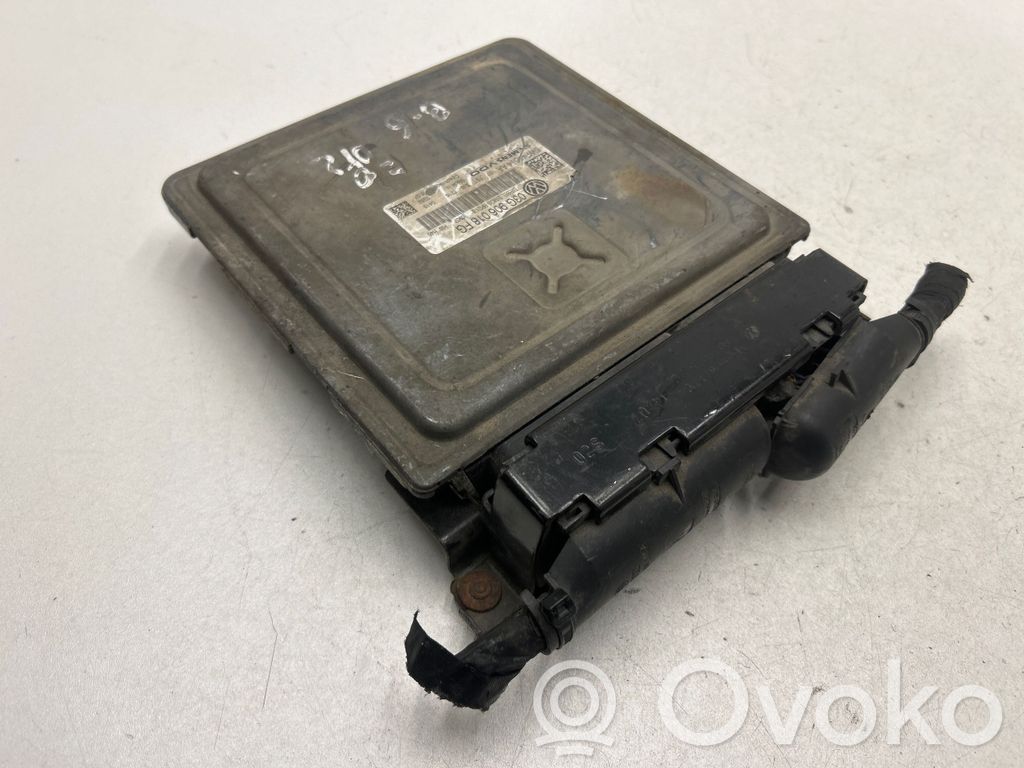 Volkswagen PASSAT B6 Engine control unit/module 
