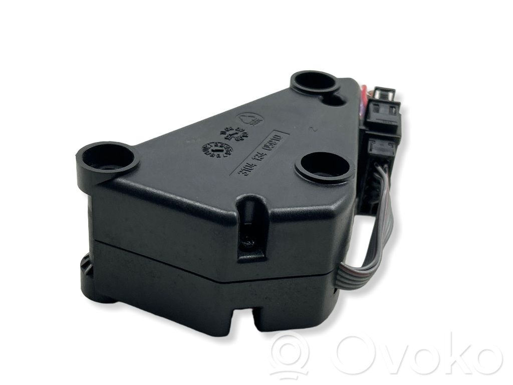 Volkswagen Golf V Sound amplifier 