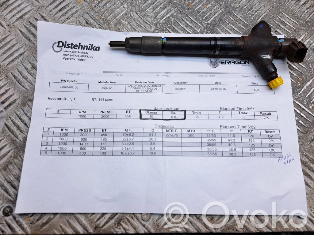 Toyota Avensis T270 Inyector de combustible 