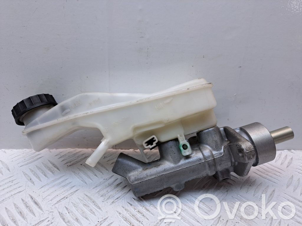 Toyota Corolla Verso AR10 Pagrindinis stabdžių cilindriukas 