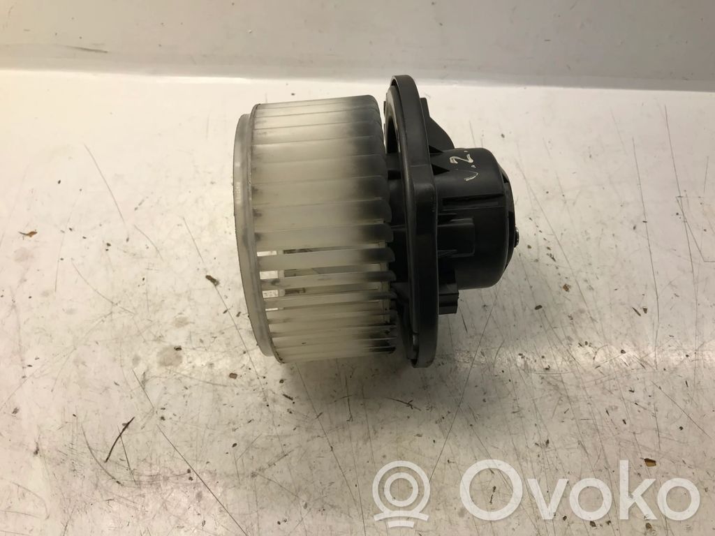 Toyota Corolla Verso AR10 Lämmittimen puhallin 