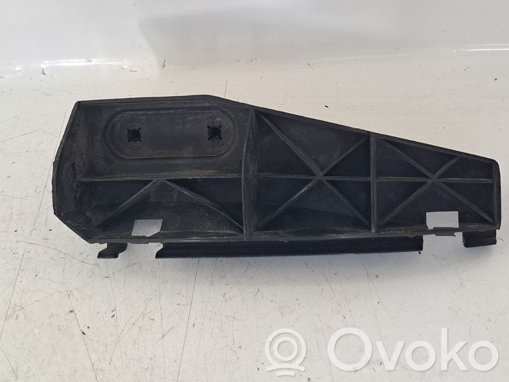 Toyota Corolla Verso AR10 Uchwyt / Mocowanie zderzaka tylnego 