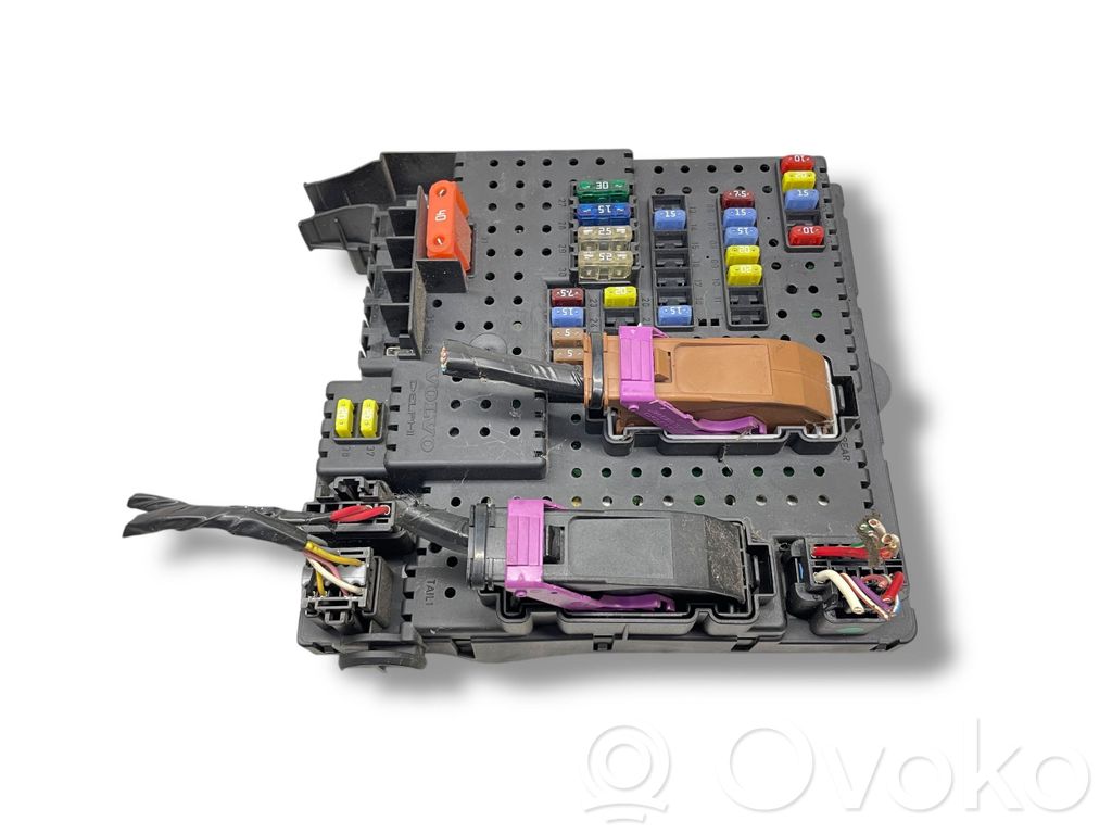 Volvo V70 Fuse module 