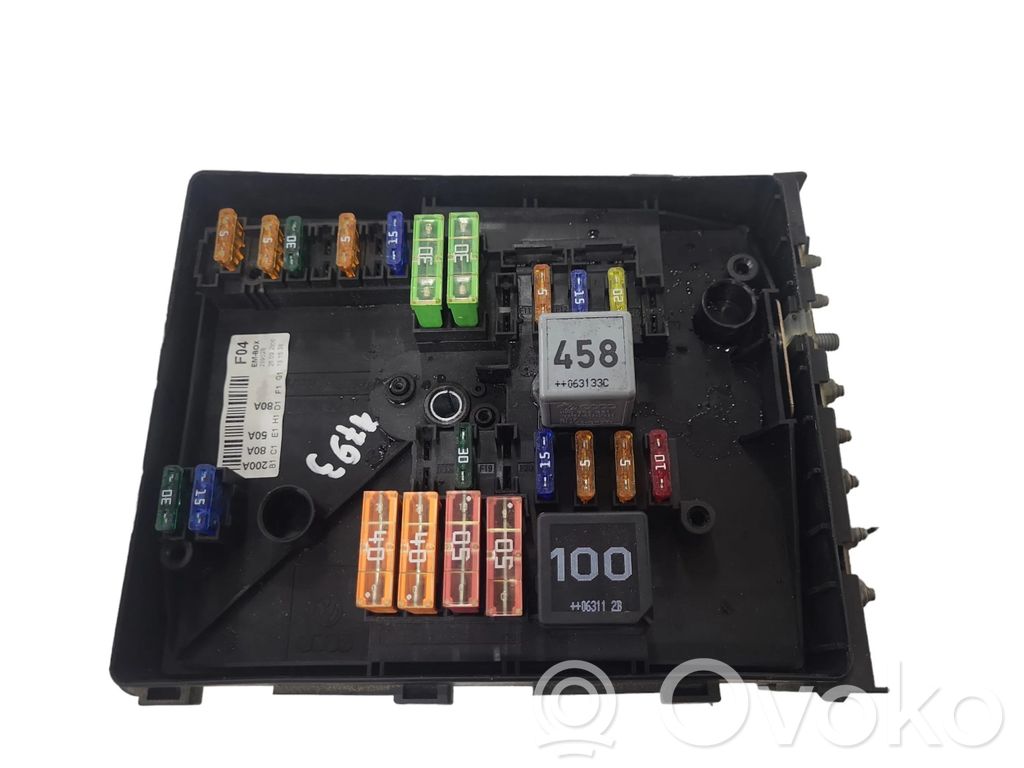 Volkswagen Golf V Fuse module 