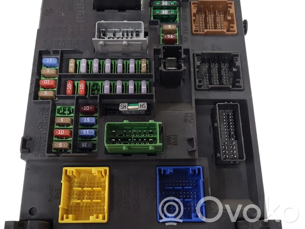 Citroen C4 II Fuse module 