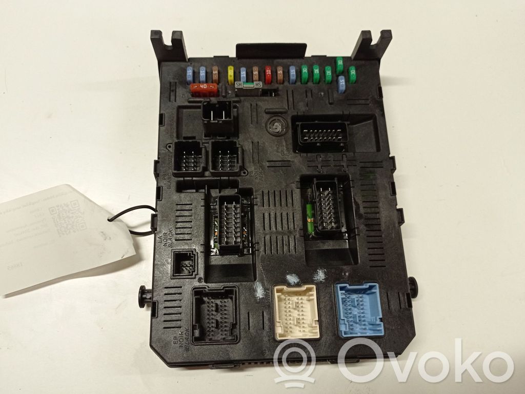 Citroen C6 Fuse module 