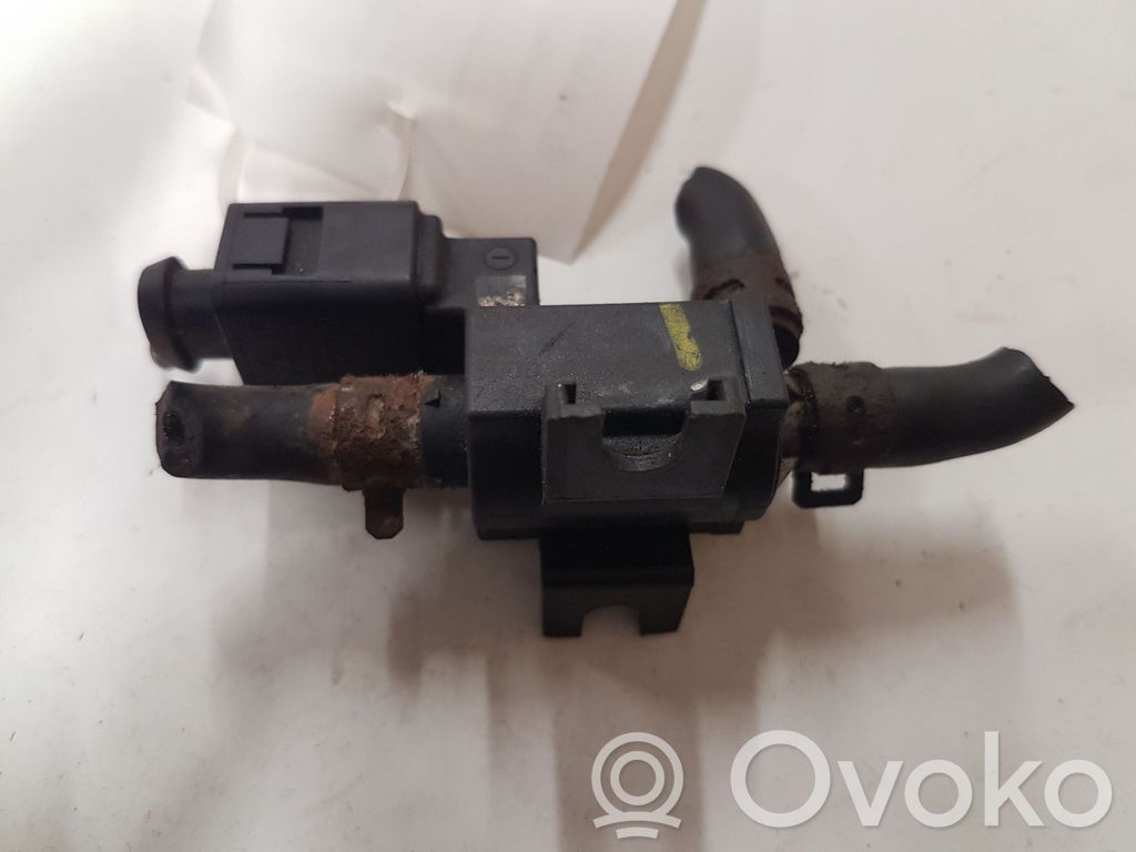Zawór podciśnienia / Elektrozawór turbiny   06F906283,590011Z0528