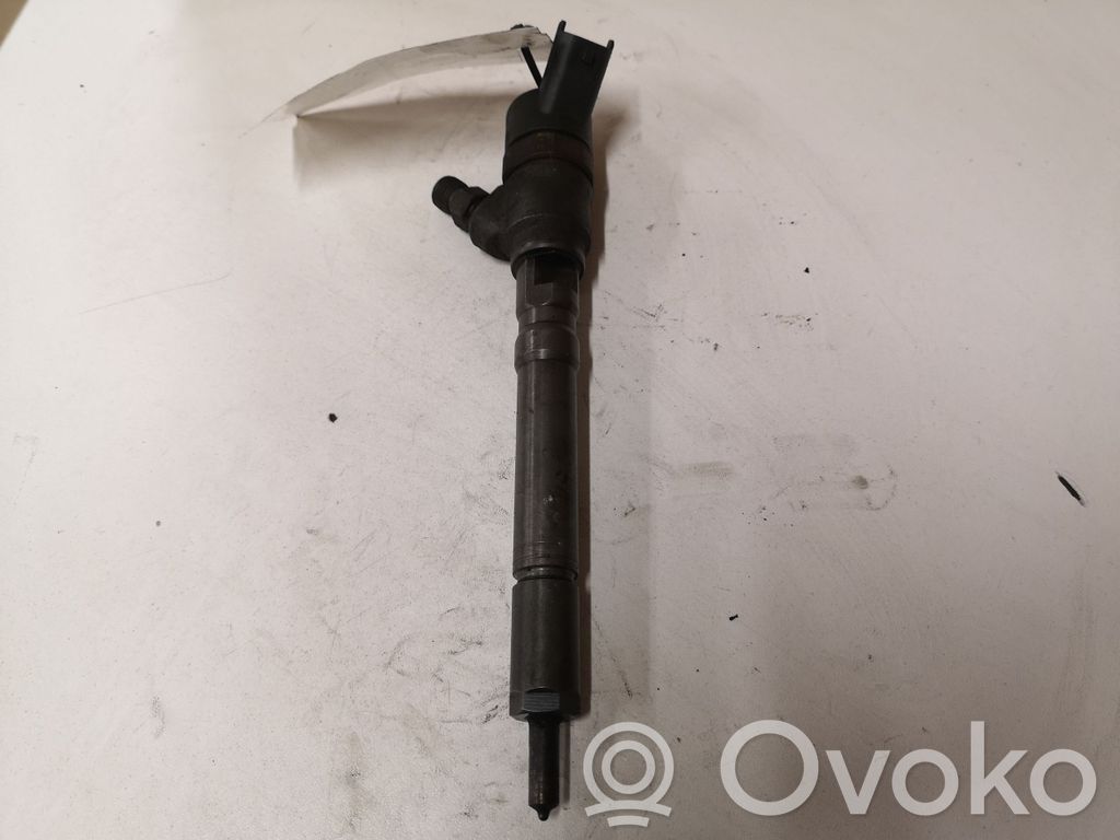 KIA Carens I Inyector de combustible 