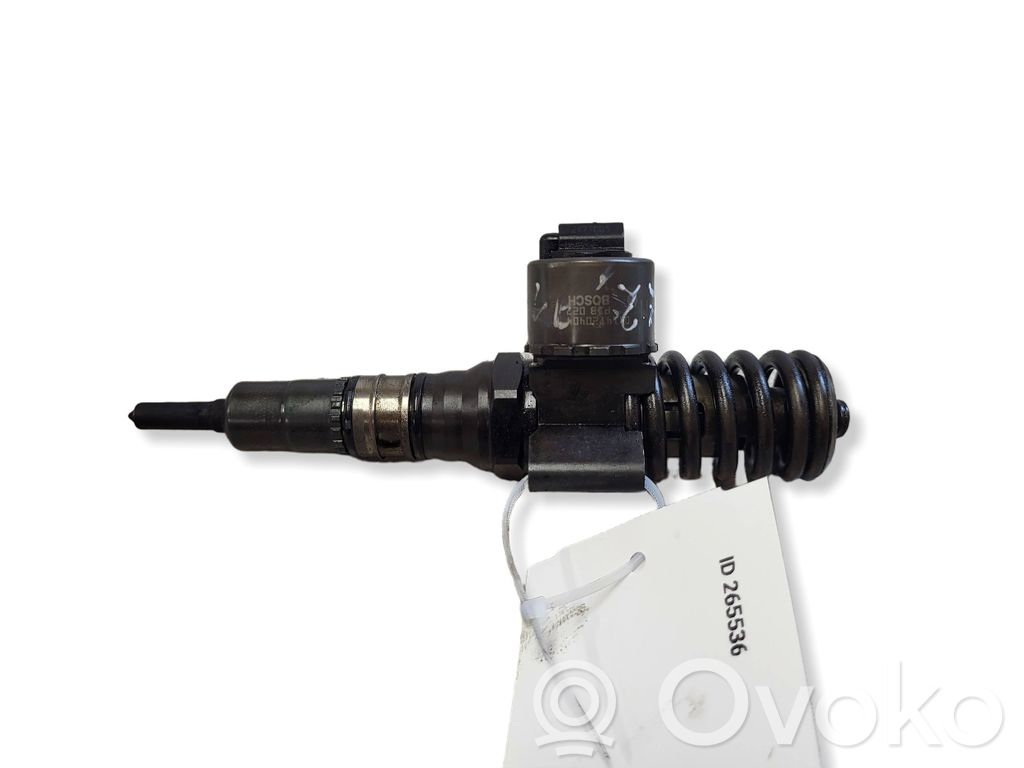 Volkswagen Touran I Fuel injector 