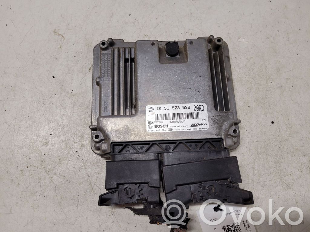 Opel Insignia A Engine control unit/module 