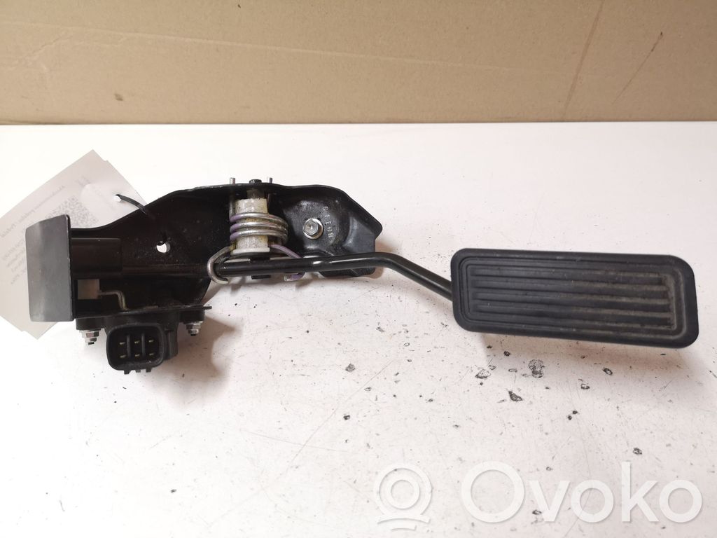 Toyota Avensis T250 Accelerator throttle pedal 
