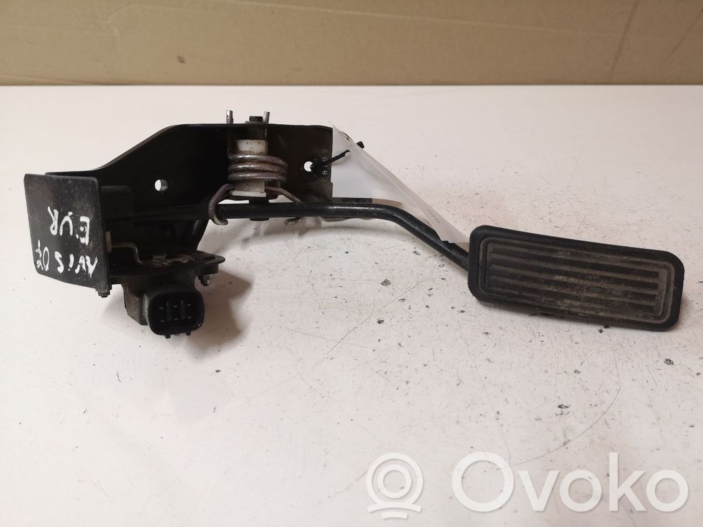 Toyota Avensis T250 Accelerator throttle pedal 