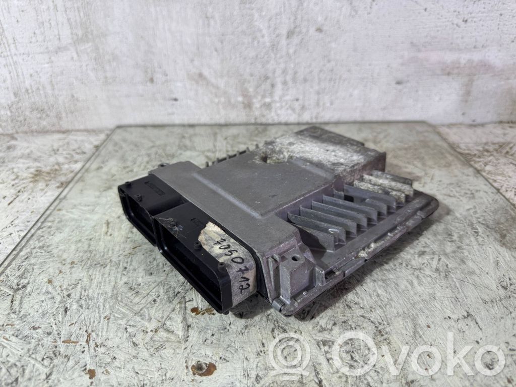 Volkswagen PASSAT B6 Engine control unit/module 