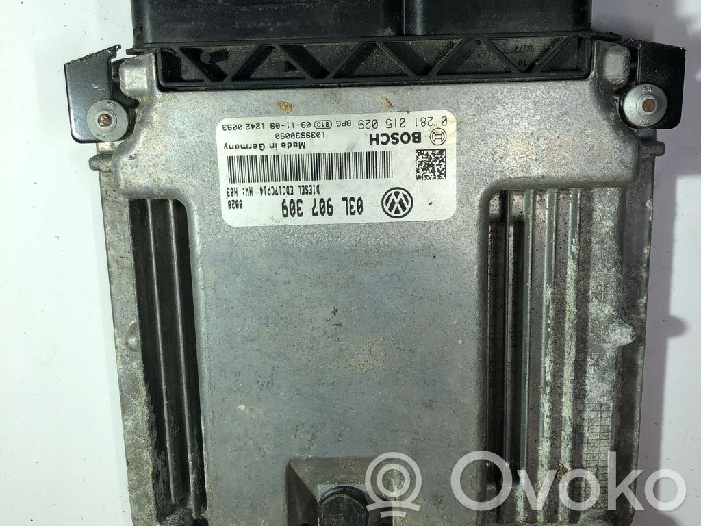 Volkswagen PASSAT B6 Engine control unit/module 