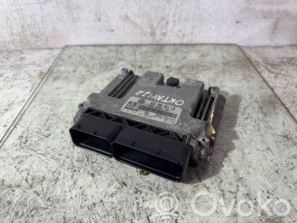 Skoda Octavia Mk2 (1Z) Engine control unit/module 