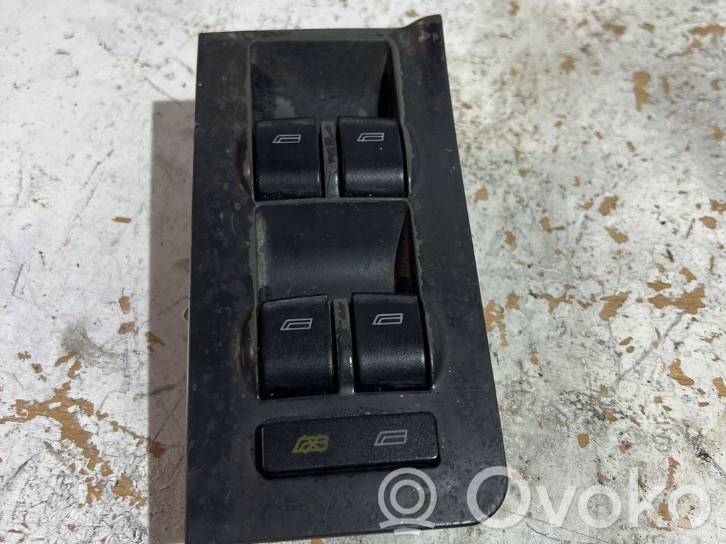 Audi A6 S6 C5 4B Electric window control switch 
