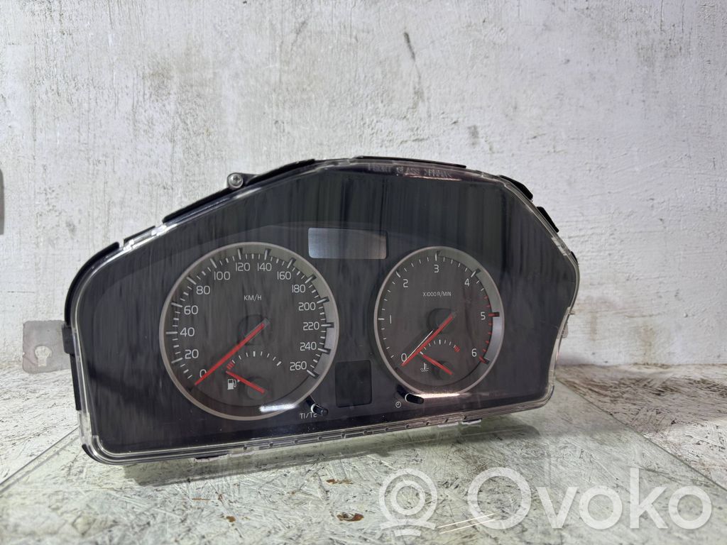 Volvo V50 Speedometer (instrument cluster) 