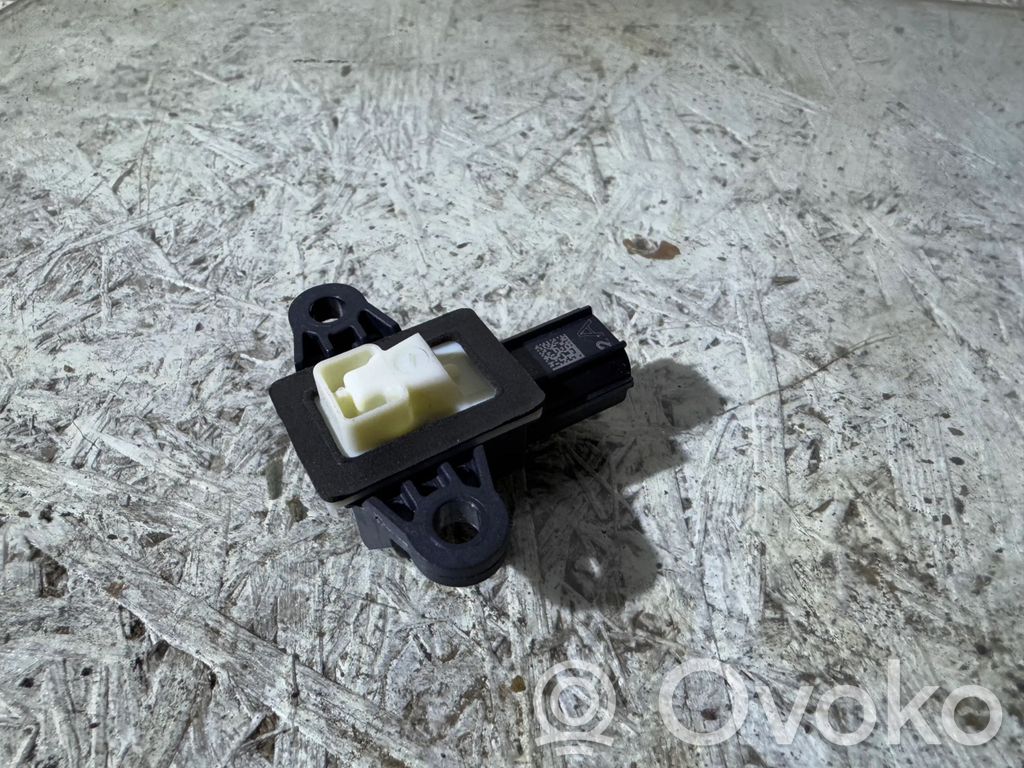 Volvo V40 Oro pagalvių smūgio daviklis 