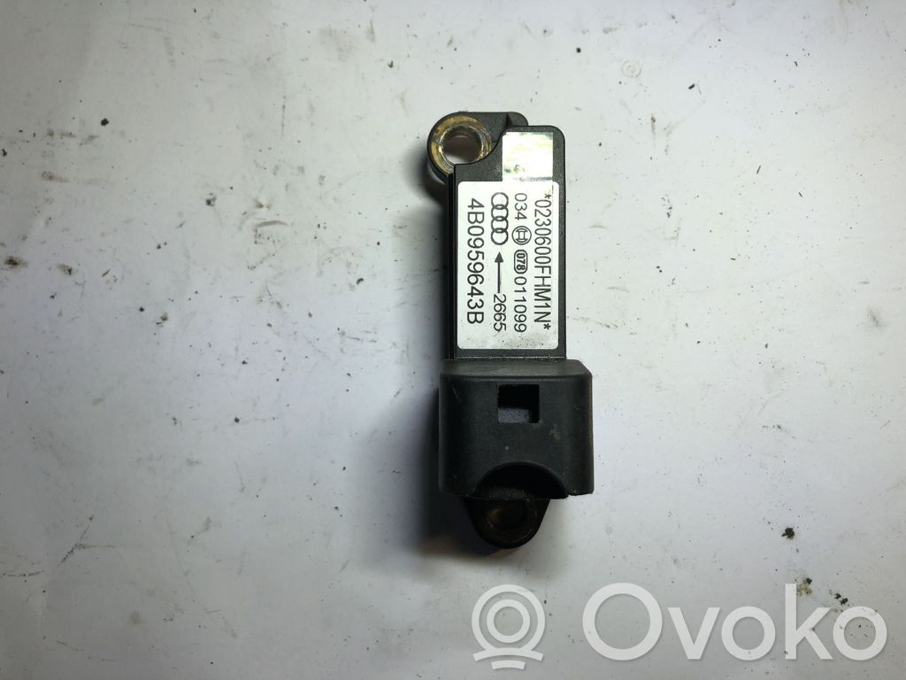 Audi A4 S4 B6 8E 8H Airbagsensor Crashsensor Drucksensor 