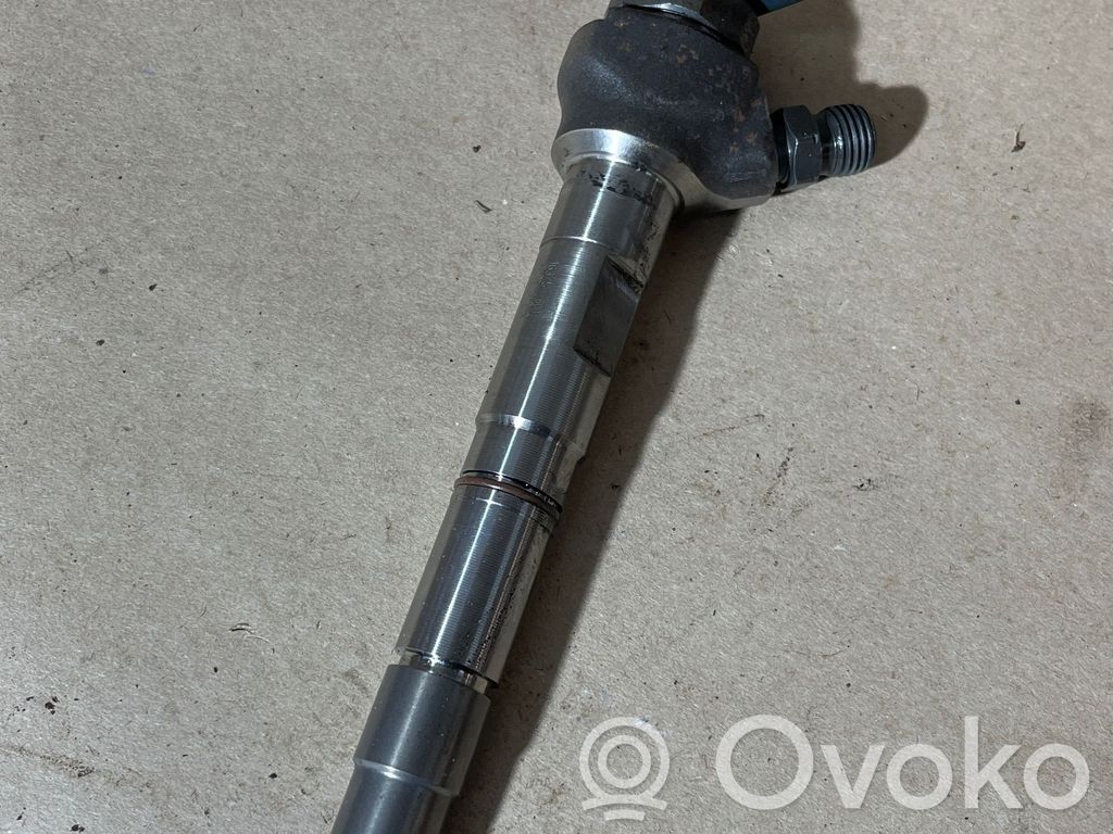Volkswagen Tiguan Fuel injector 