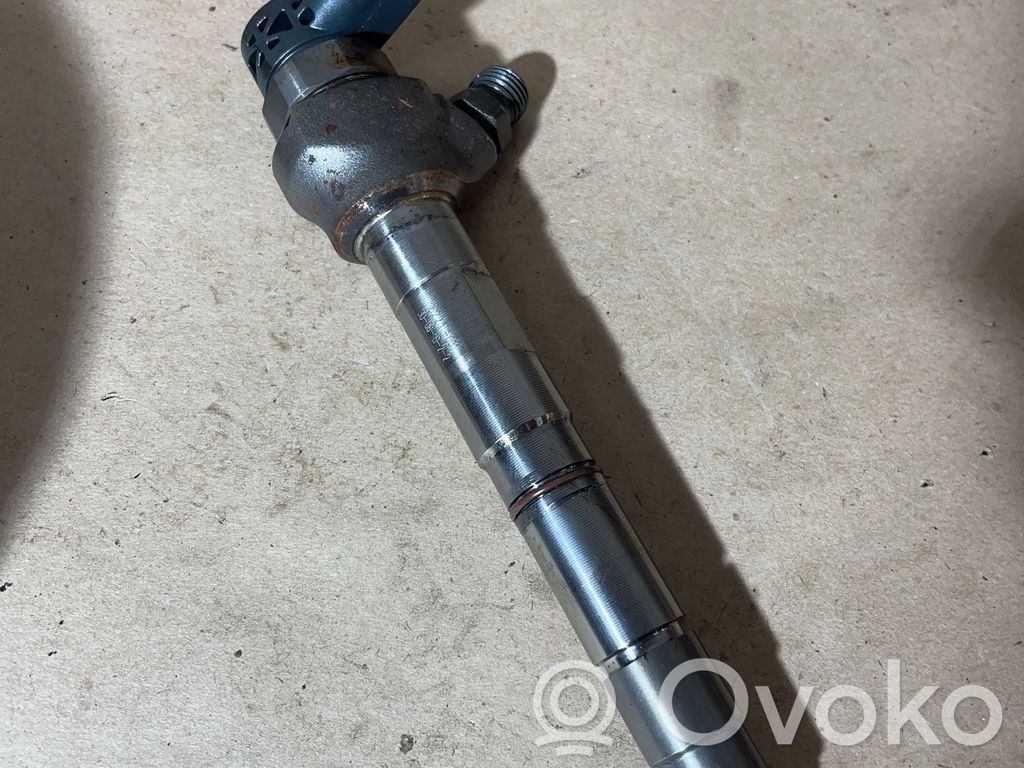 Volkswagen Tiguan Fuel injector 