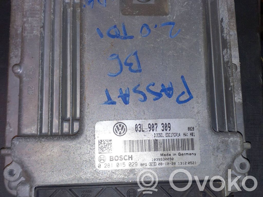 Volkswagen PASSAT B6 Engine control unit/module 